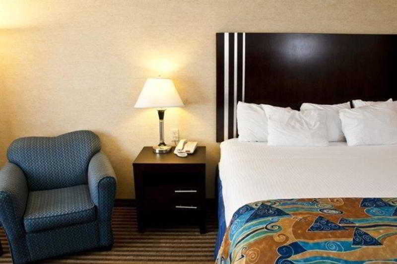 Rodeway Inn Портидж Стая снимка